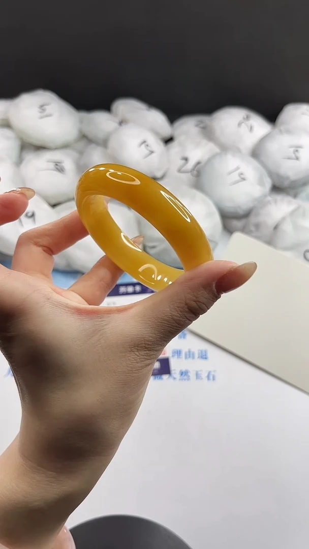未镶嵌手镯石英质玉多样性发货V39