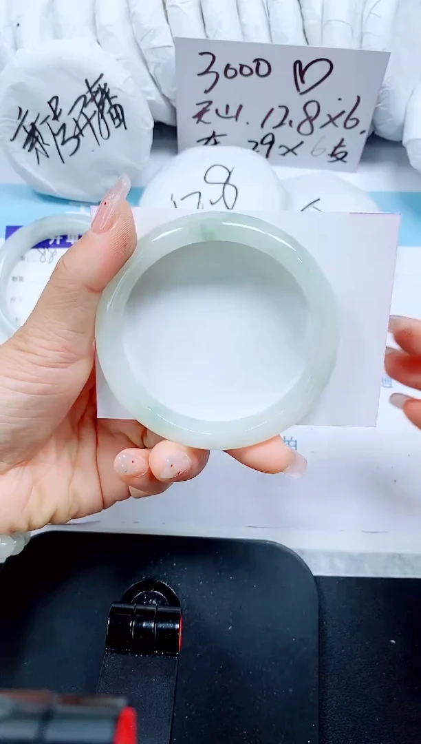 石英质玉手镯未镶嵌89-60