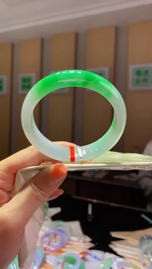 未镶嵌手镯翡翠C339- 圈口55.5 全款34万 定金2万