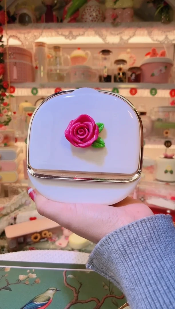 开播福利，仅剩一件！壁挂肥皂盒白色