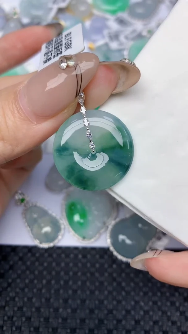 颈饰18K金镶嵌翡翠天然缅甸翡翠a货百元以上9元证书费自理