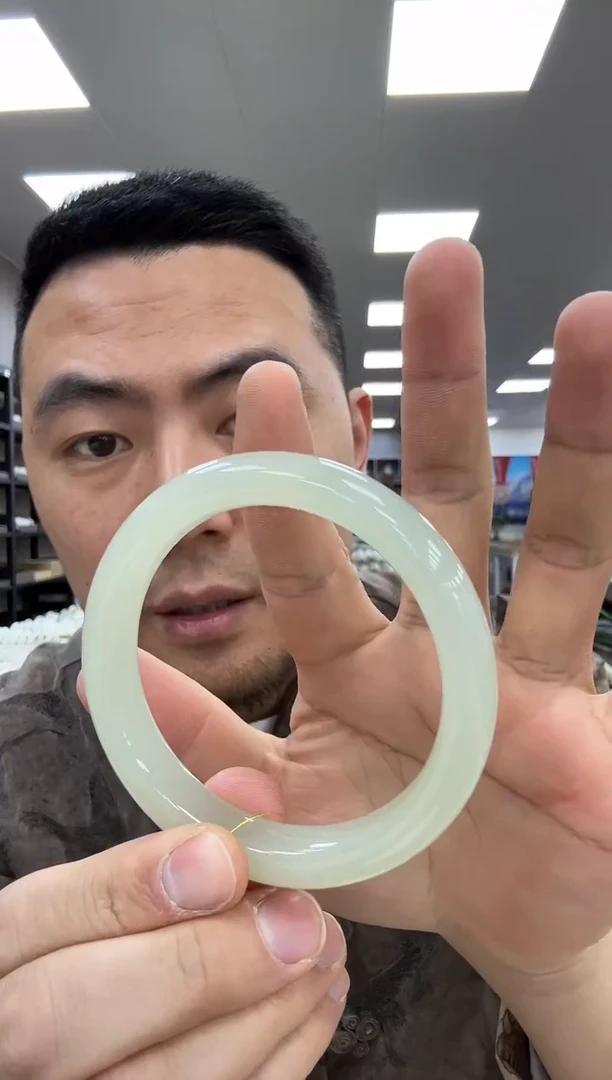 【闪购商品】和田玉手镯未镶嵌62+ 850