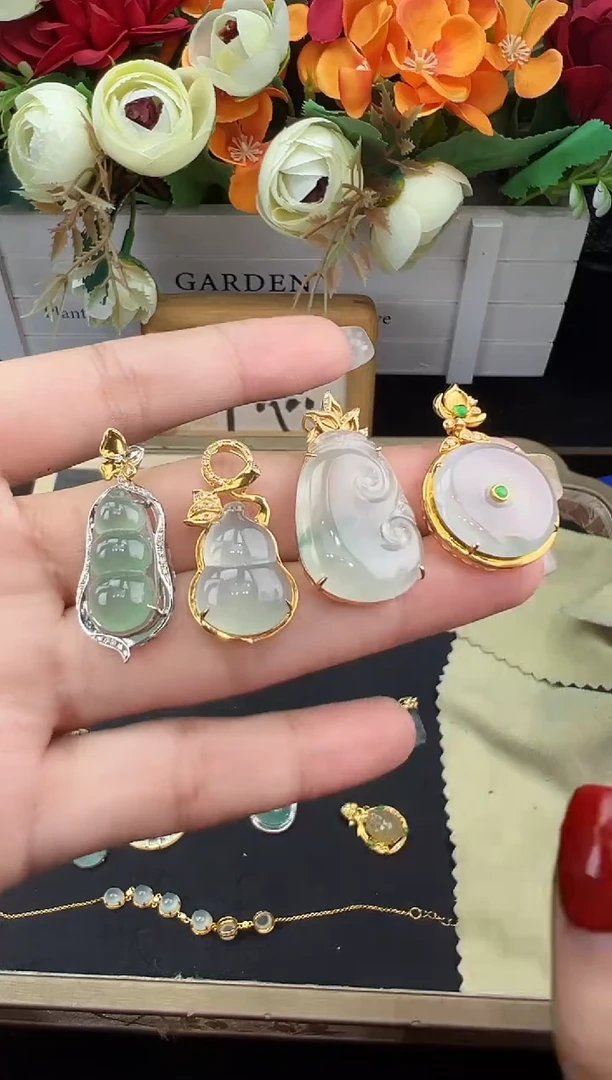 套链18K金镶嵌翡翠勿拍