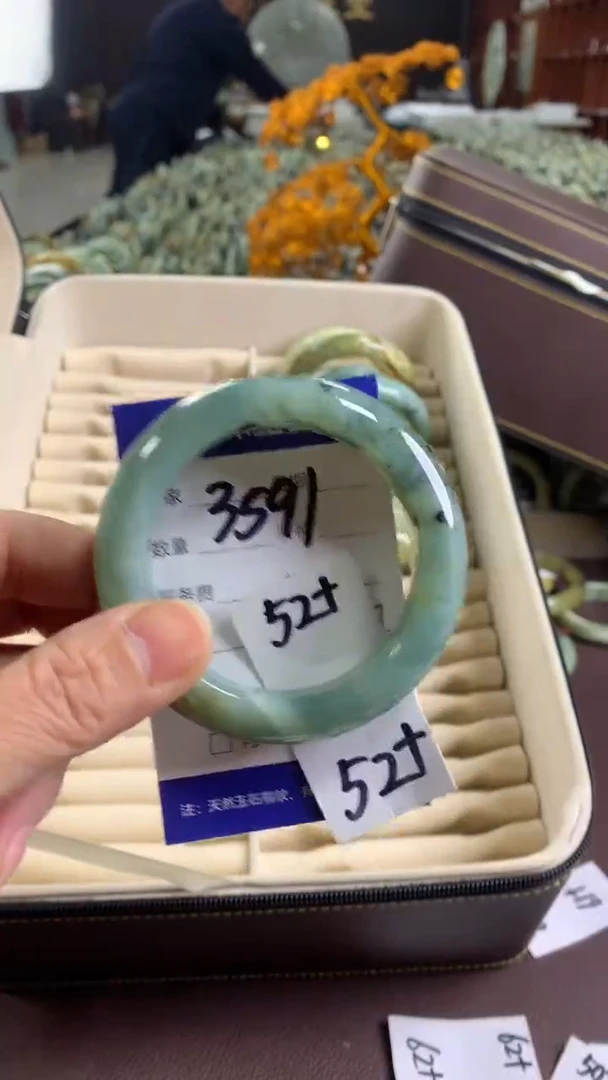 未镶嵌蛇纹石玉手镯3591