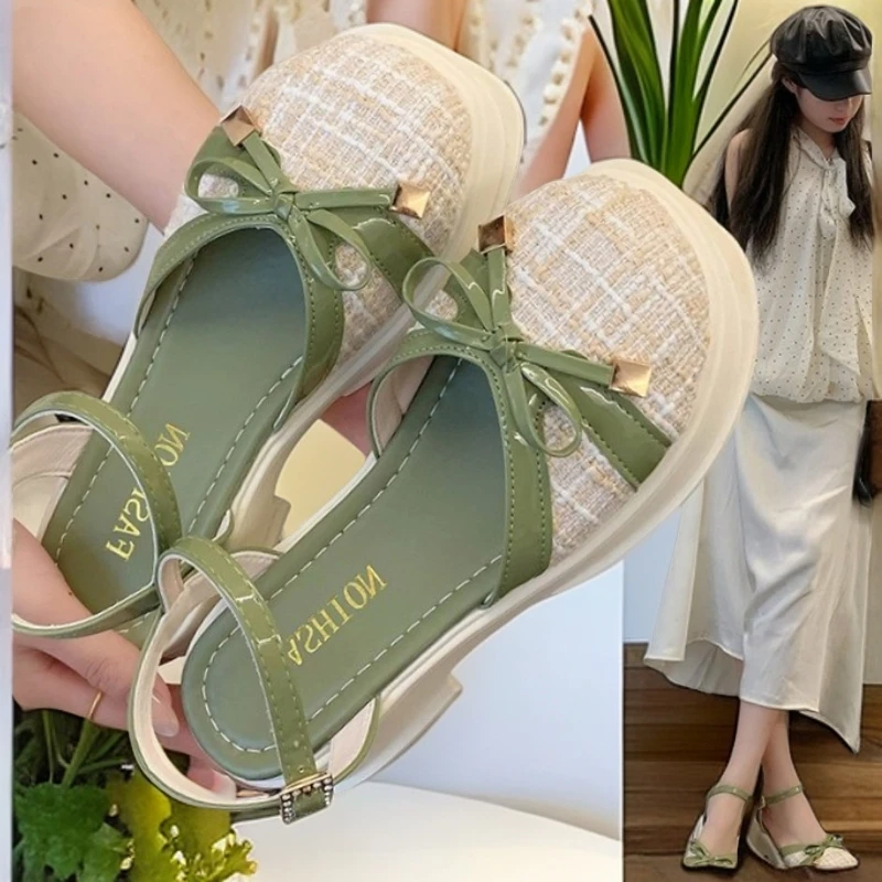 包头韩版方头中帮女时装凉鞋平底学生软底时尚网红休闲百搭外穿