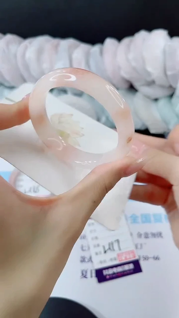 未镶嵌手镯石英质玉多样性发货L117