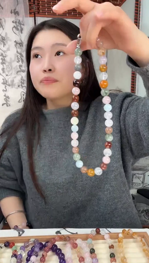 非金属无非金属无经典韦雪同版兔毛项链