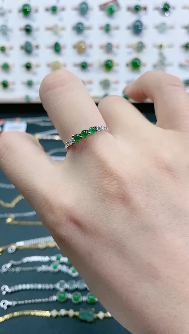 翡翠戒指银S925镶嵌天然翡翠