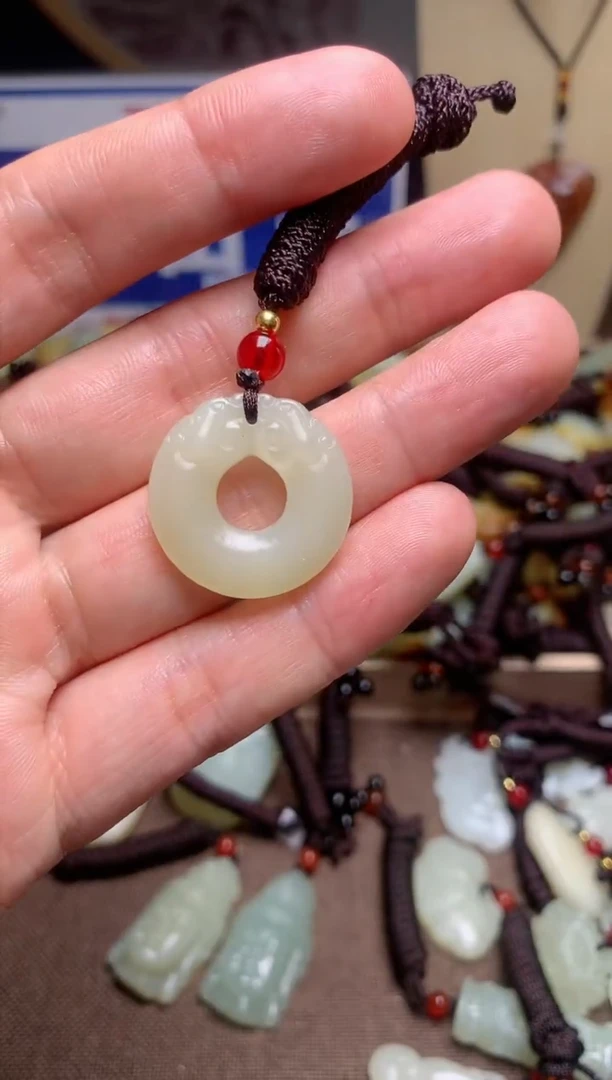 【闪购商品】和田玉颈饰未镶嵌1