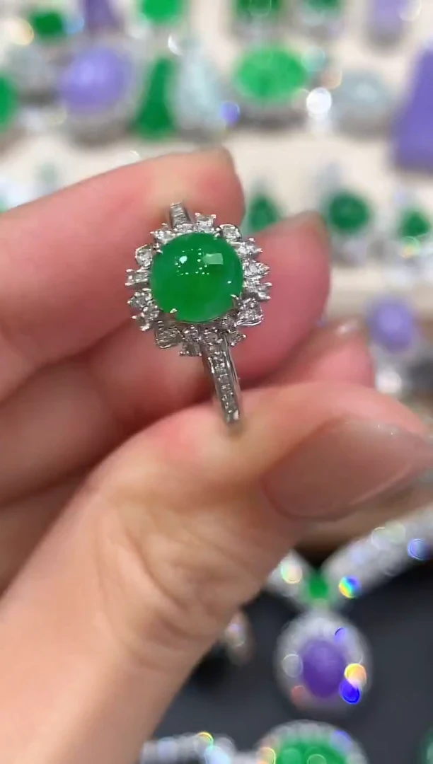 18K金镶嵌戒指翡翠p10