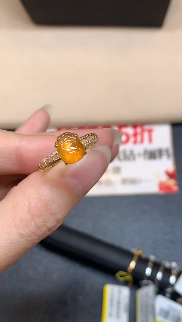 18K金镶嵌戒指翡翠6【无服务费