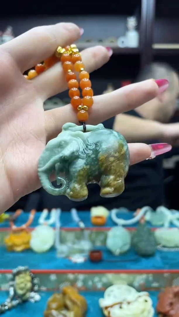 未镶嵌岫玉吊坠·