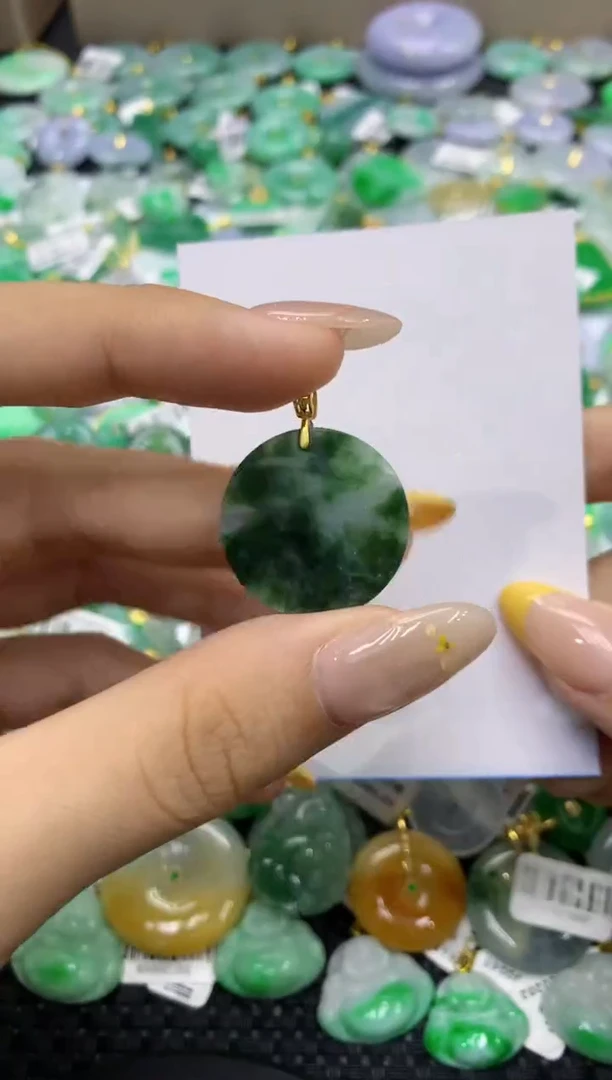 颈饰未镶嵌翡翠天然缅甸翡翠A货