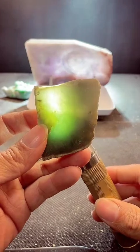 【闪购商品】翡翠颈饰未镶嵌翡翠