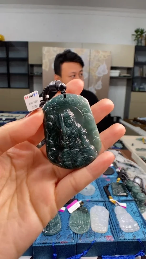 颈饰未镶嵌翡翠多样性发其一