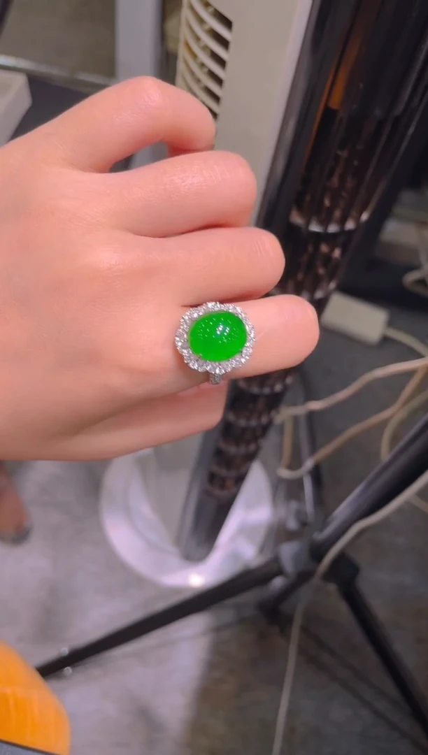 翡翠18K金镶嵌吊坠(不含链)A28