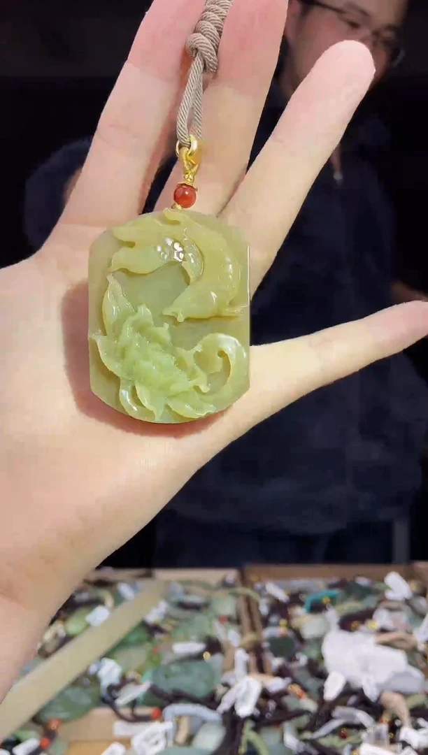 颈饰未镶嵌和田玉1