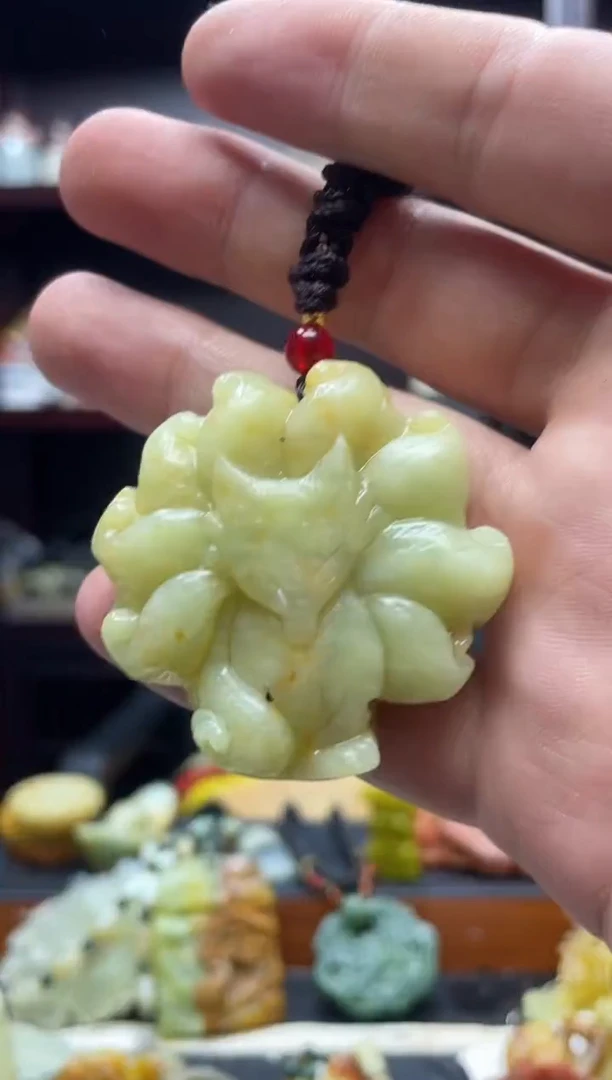 未镶嵌岫玉吊坠·