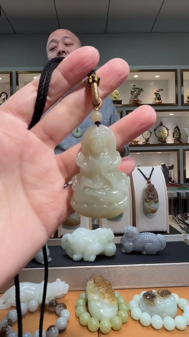 颈饰未镶嵌和田玉苏