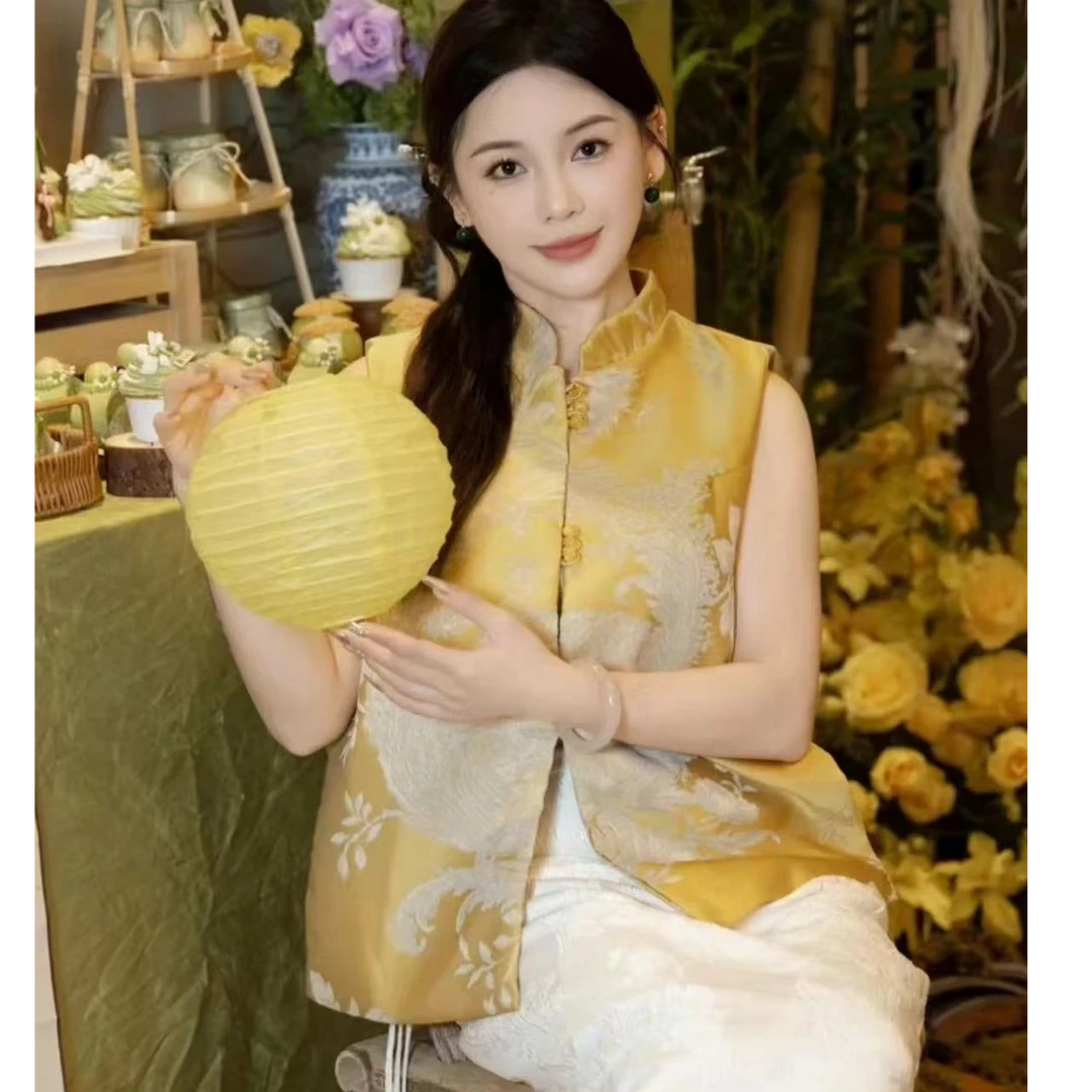 孔雀东南飞-新中式新春款马夹国风刺绣立领坎肩时尚轻奢大气上衣