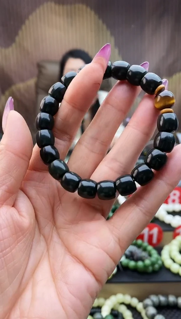 未镶嵌手串和田玉直切油青10