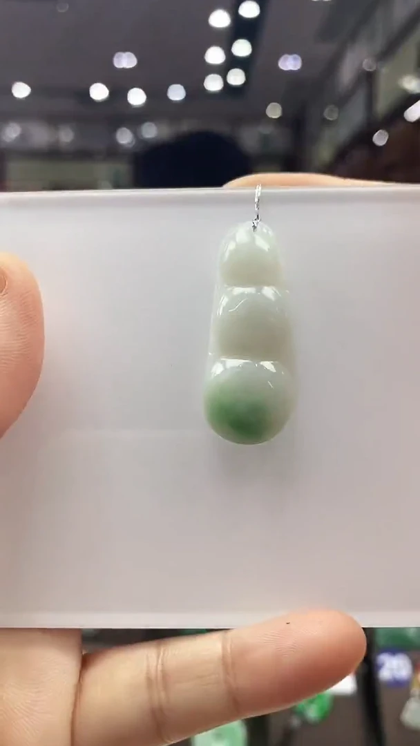 颈饰未镶嵌翡翠福豆