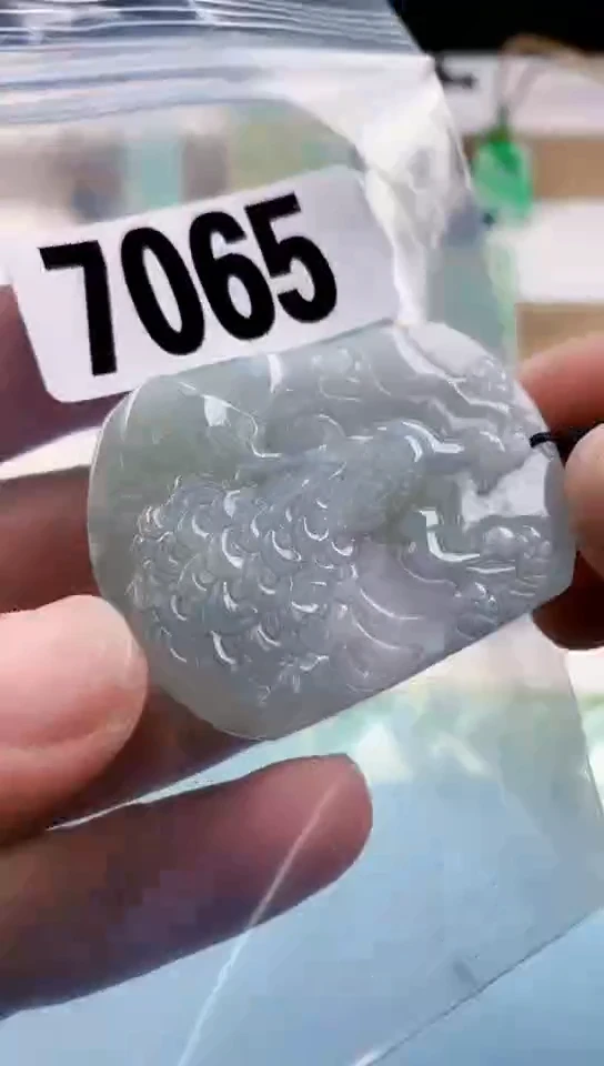 【闪购商品】翡翠挂件未镶嵌天然翡翠吊坠挂件