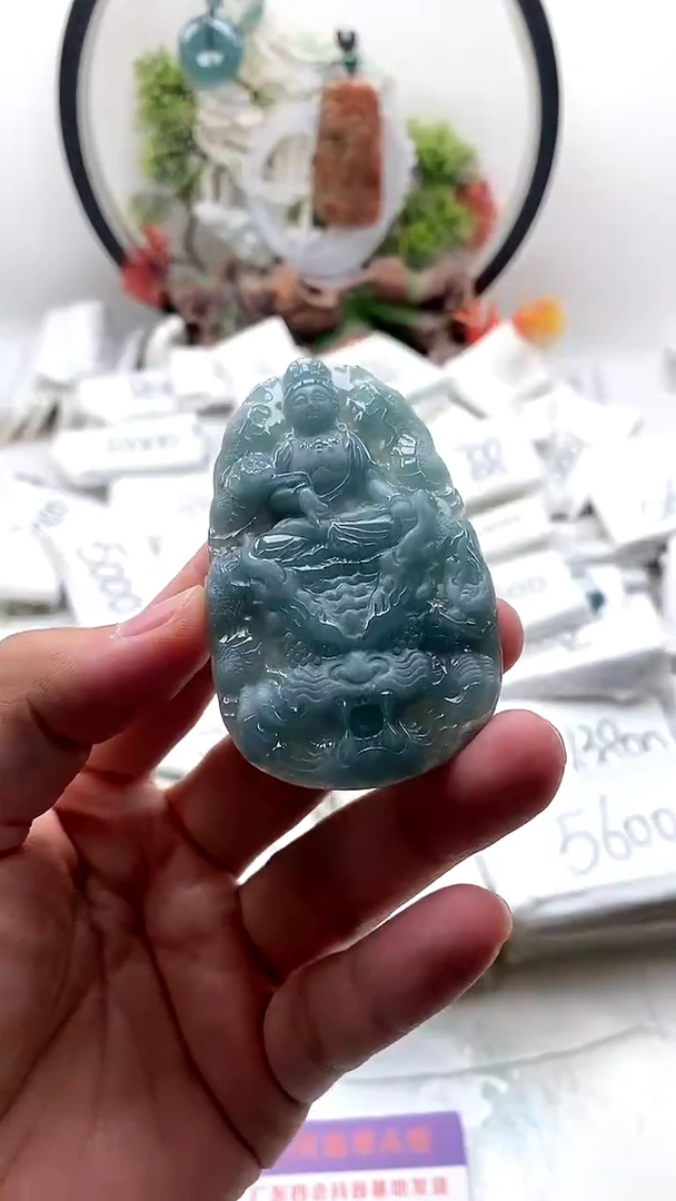 颈饰未镶嵌翡翠大势至