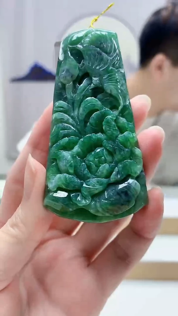 未镶嵌定制翡翠4868zm-毛货挂件50