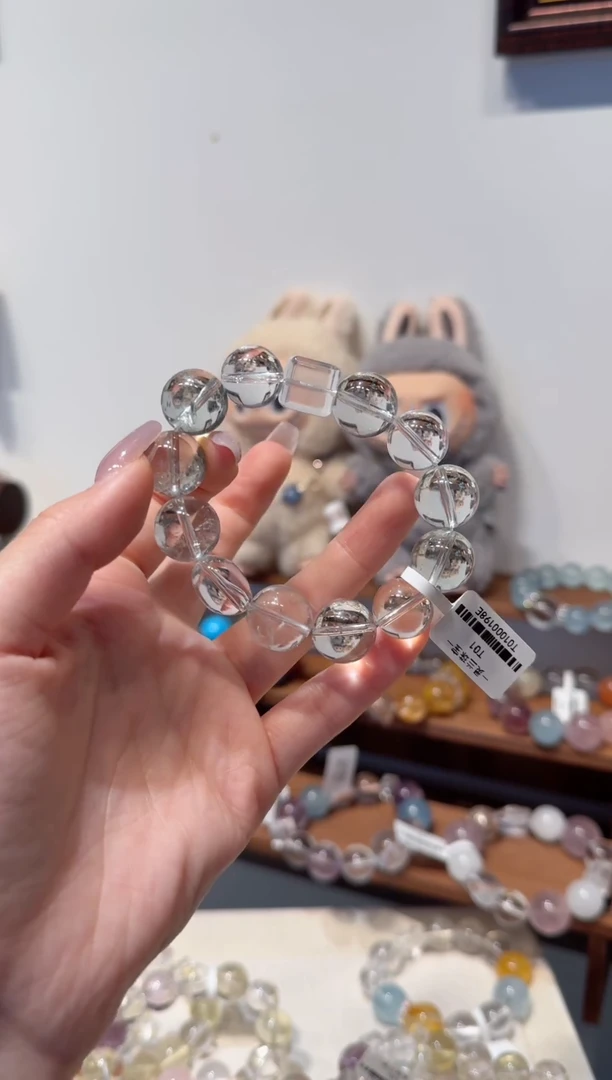 水晶手串未镶嵌拍2单发一串 多样性发货