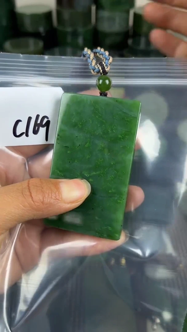 和田玉未镶嵌珠宝半成品牌子