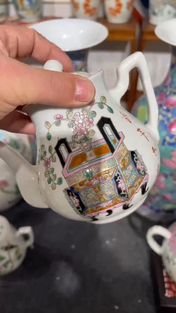 摆件瓷摆件瓷摆件钟鼎胡把一体水壶带腰线