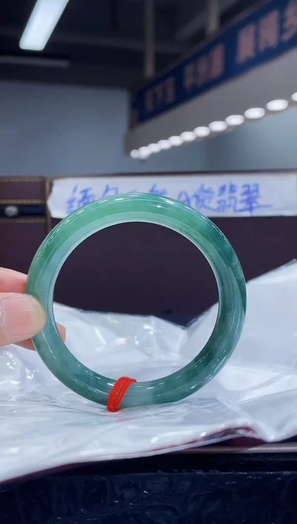 未镶嵌手镯翡翠22