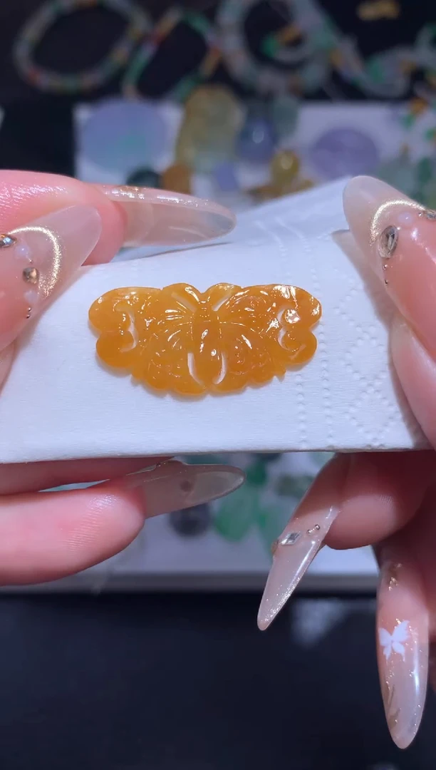 未镶嵌定制翡翠蝴蝶