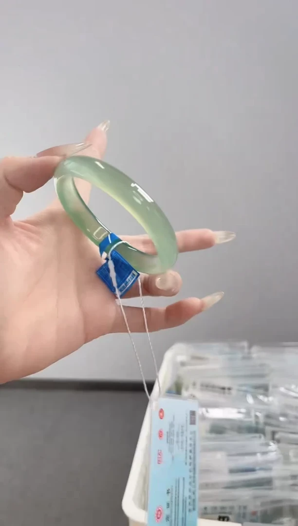 玛瑙/玉髓手镯未镶嵌58圈