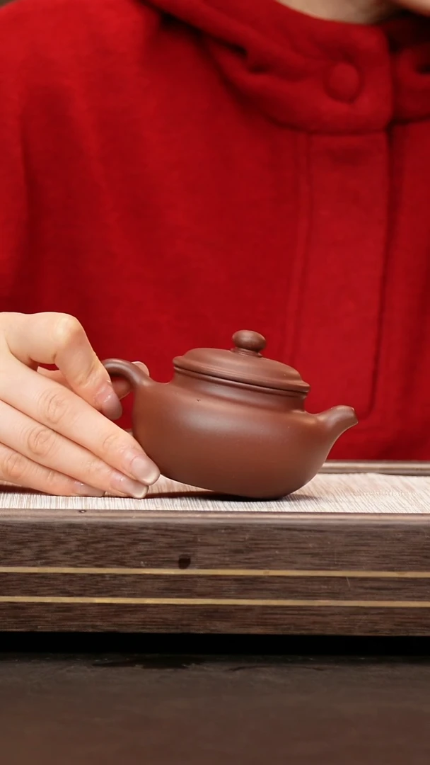 茶壶紫砂中槽清  大亨仿古180cc