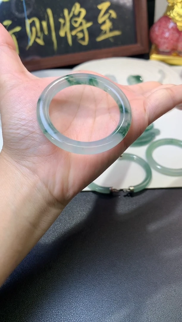 未镶嵌定制翡翠毛货