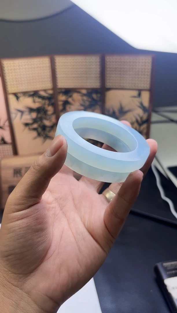 未镶嵌手镯定制翡翠風*標手镯定制