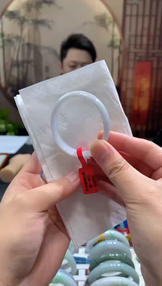 未镶嵌手镯翡翠000084508