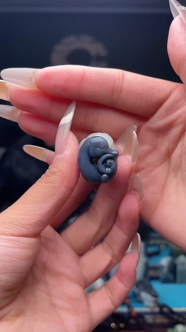 未镶嵌和田玉挂件1