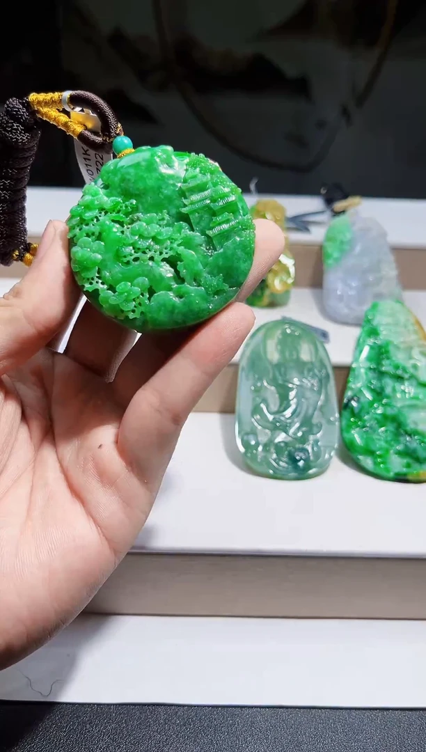 未镶嵌定制翡翠挂件
