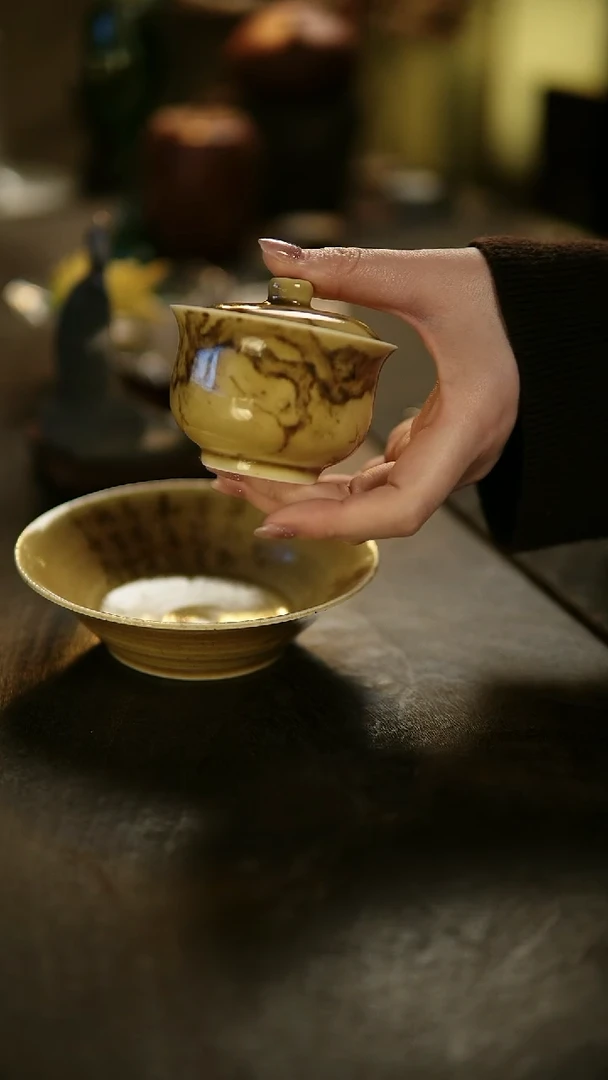 阿眠   云龙黄釉松树盖碗