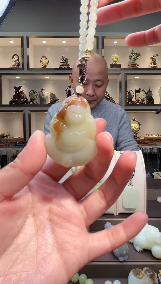 颈饰未镶嵌和田玉苏