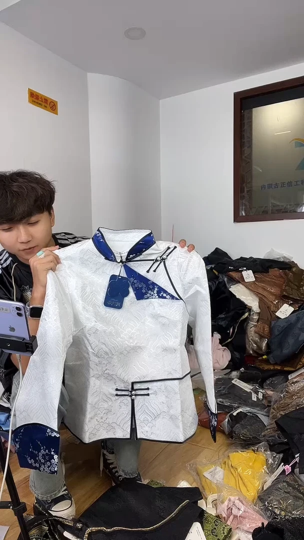 圈**️外套  XL 110-120