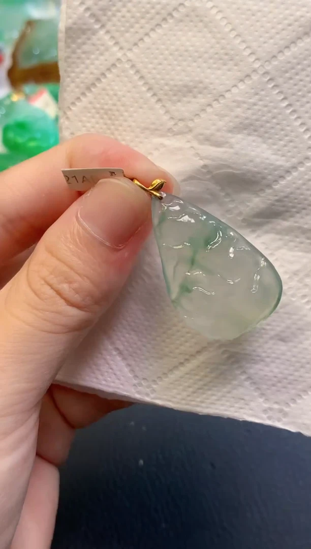 颈饰未镶嵌翡翠