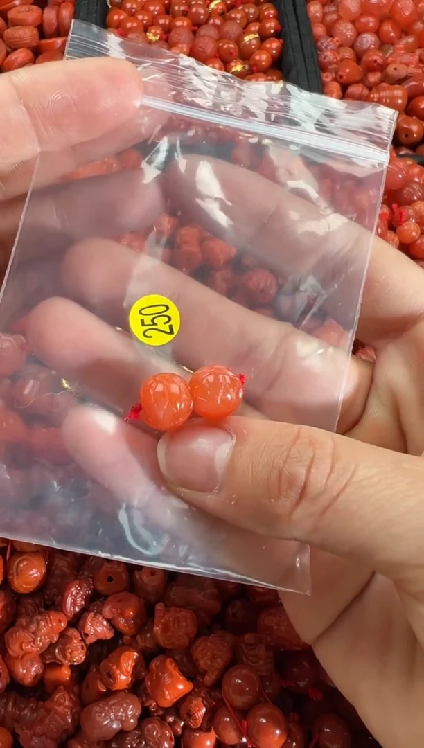 【闪购商品】南红玛瑙颈饰未镶嵌1