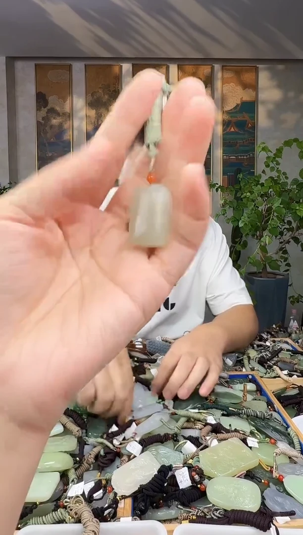 未镶嵌和田玉挂件拍一发一