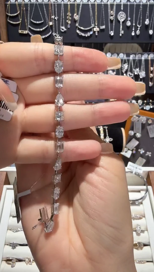 铂Pt950镶嵌实验室培育钻石手链9.77ct