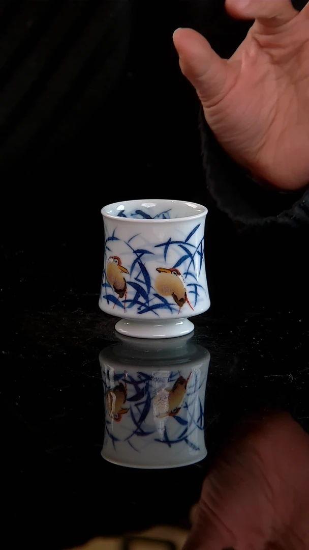 李华手绘青花鹭鸶闻香杯