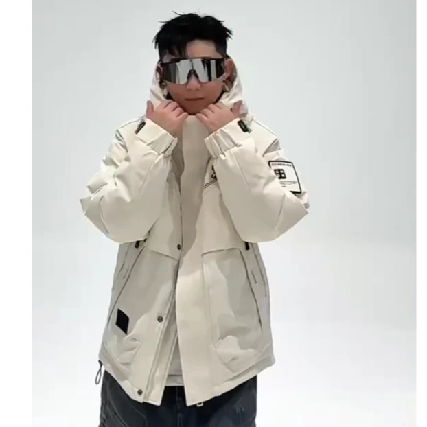 8810-户外休闲时尚情侣款三防保暖百搭运动加厚外套非标